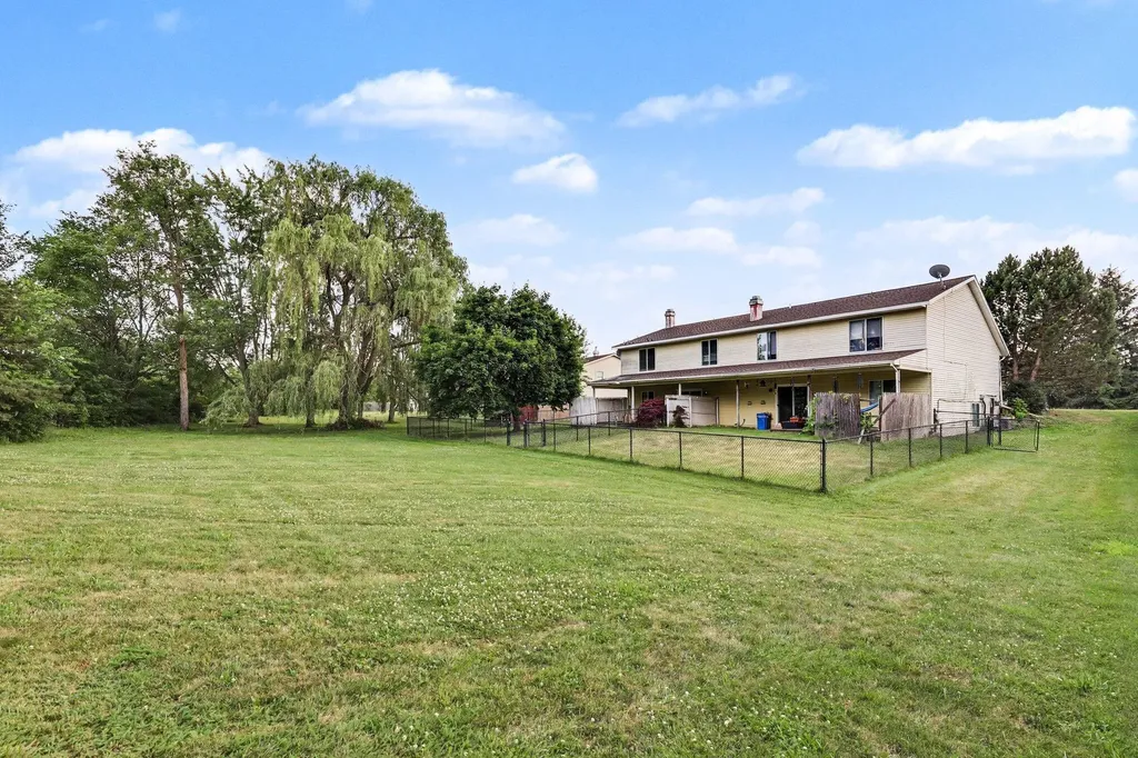 5080 Stauffer Avenue SE Kentwood City MI 49508