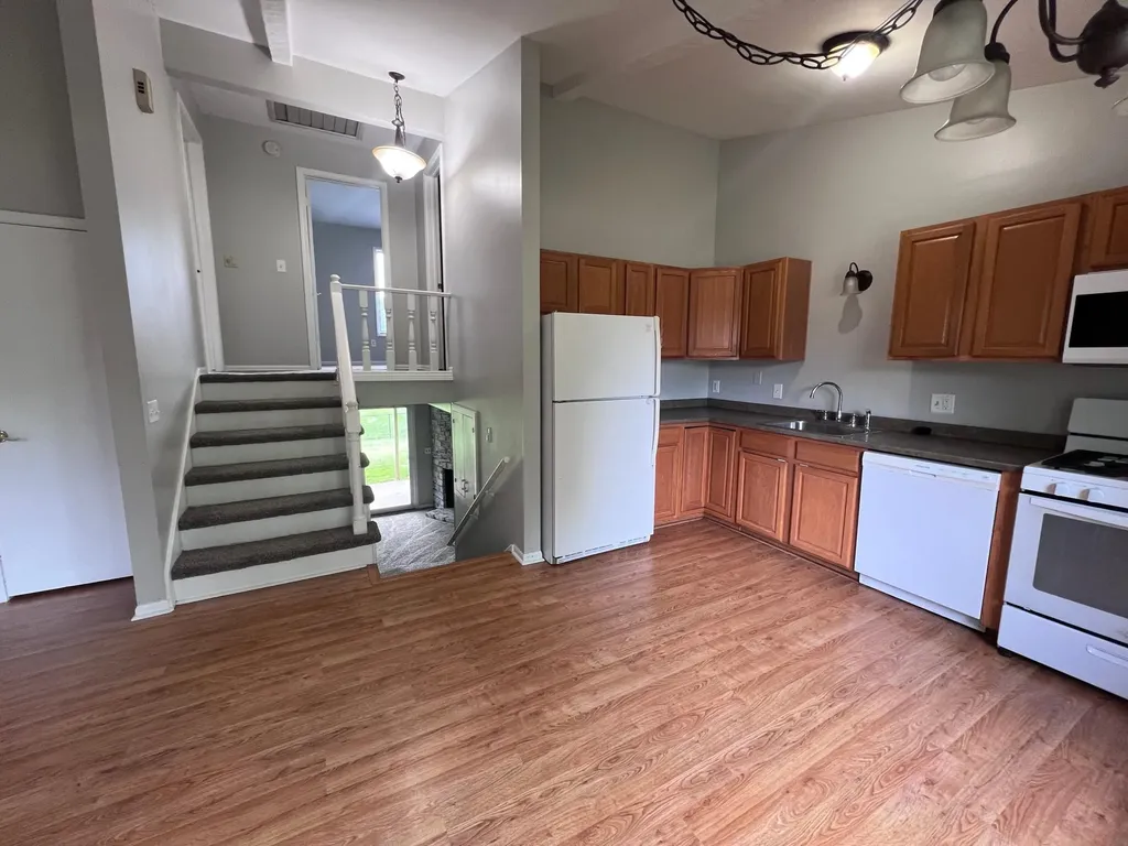 5080 Stauffer Avenue SE Kentwood City MI 49508