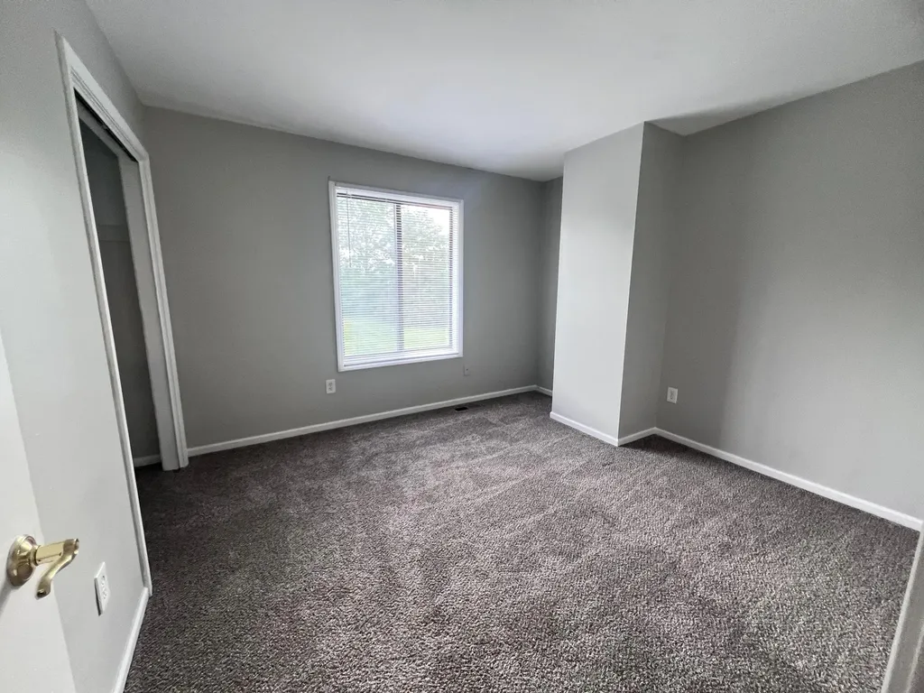 5080 Stauffer Avenue SE Kentwood City MI 49508