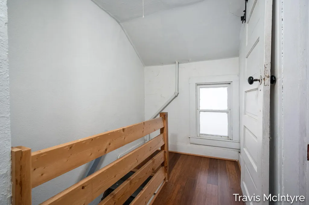 908 Eastern Avenue SE Grand Rapids City MI 49507