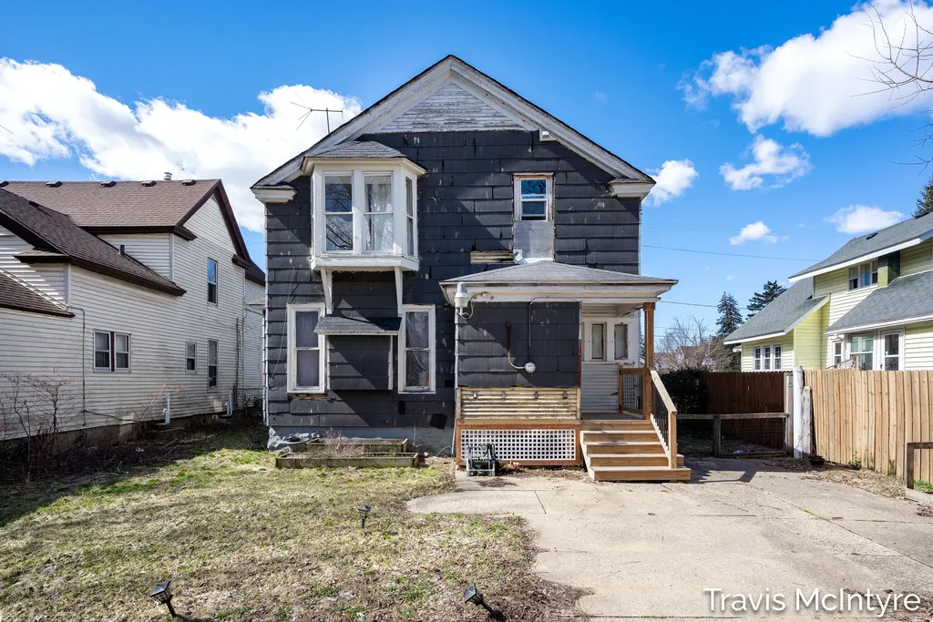 908 Eastern Avenue SE Grand Rapids City MI 49507