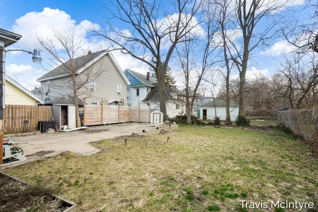 908 Eastern Avenue SE Grand Rapids City MI 49507