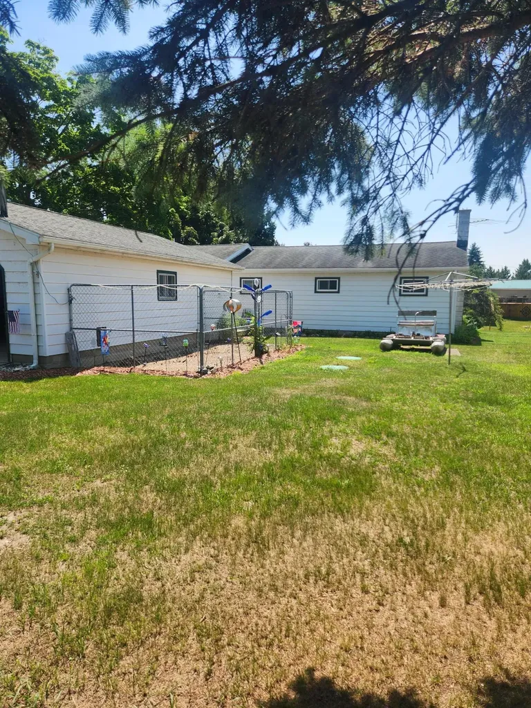 3838 Pine Trail Evergreen Township MI 48884