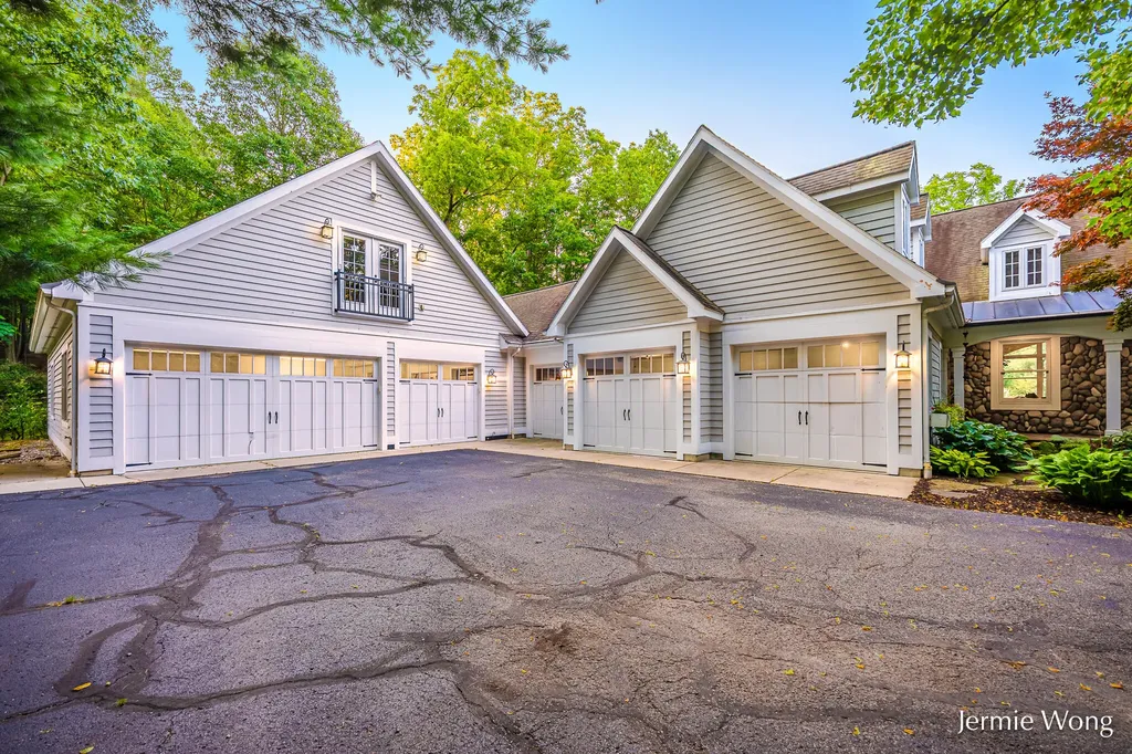 5782 Preservation Court NE Ada Township MI 49301