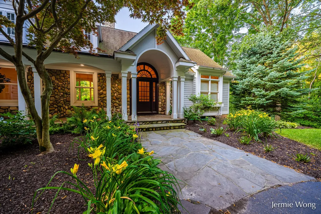 5782 Preservation Court NE Ada Township MI 49301