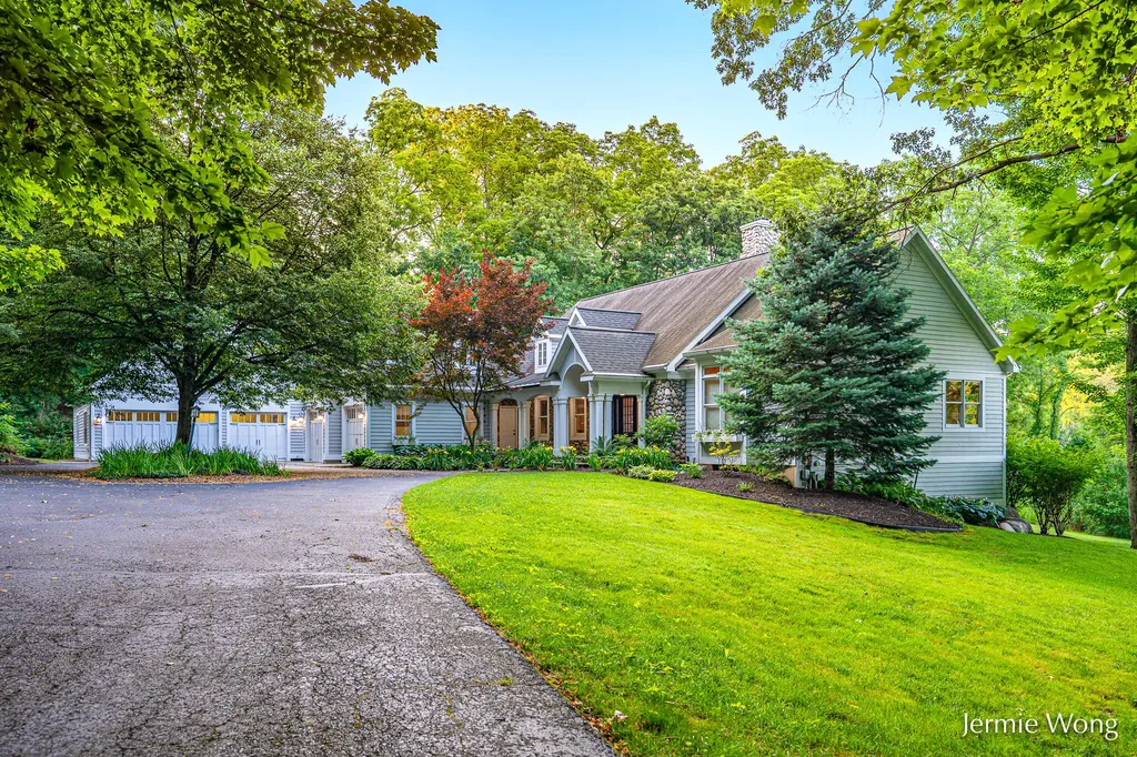 5782 Preservation Court NE Ada Township MI 49301