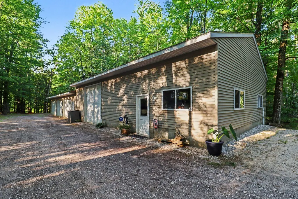 21458 Forest Lake Drive Big Rapids Charter Township MI 49307