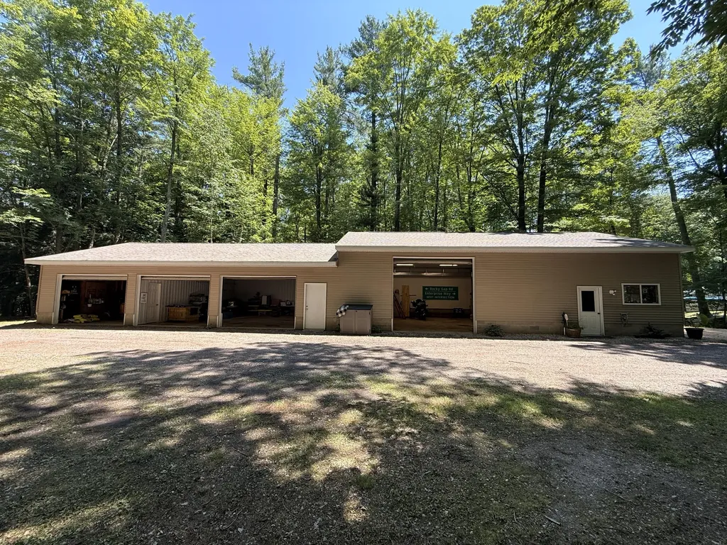 21458 Forest Lake Drive Big Rapids Charter Township MI 49307
