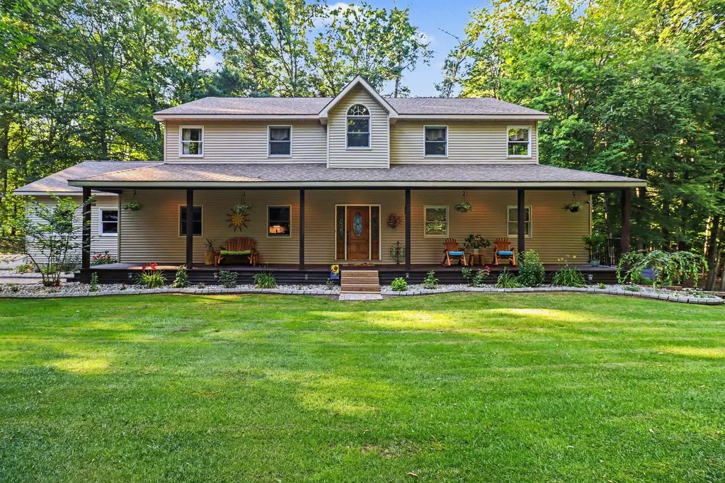 21458 Forest Lake Drive Big Rapids Charter Township MI 49307