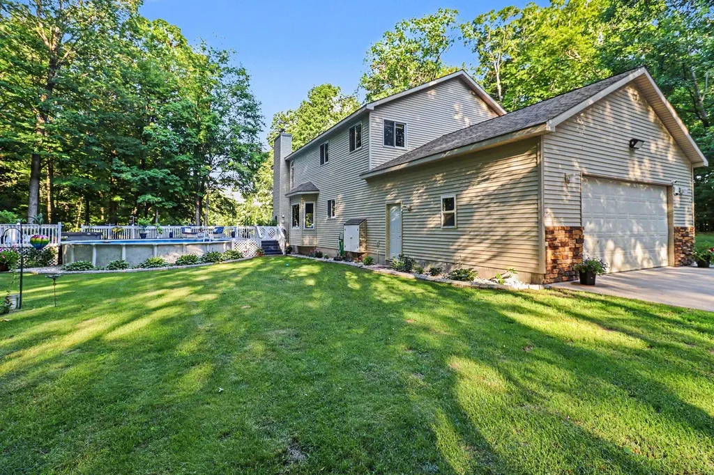 21458 Forest Lake Drive Big Rapids Charter Township MI 49307