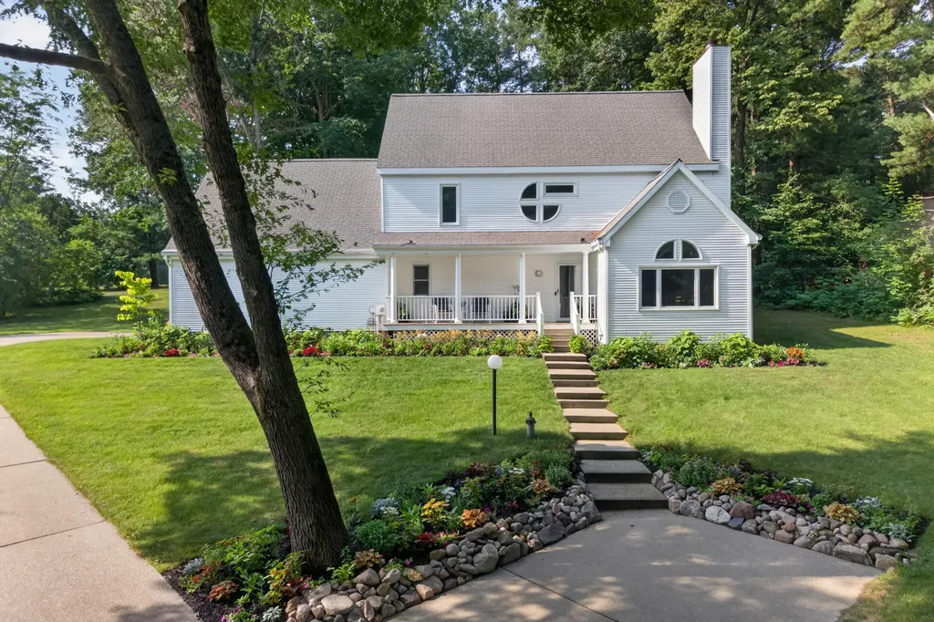 19547 Golfview Drive Big Rapids Charter Township MI 49307