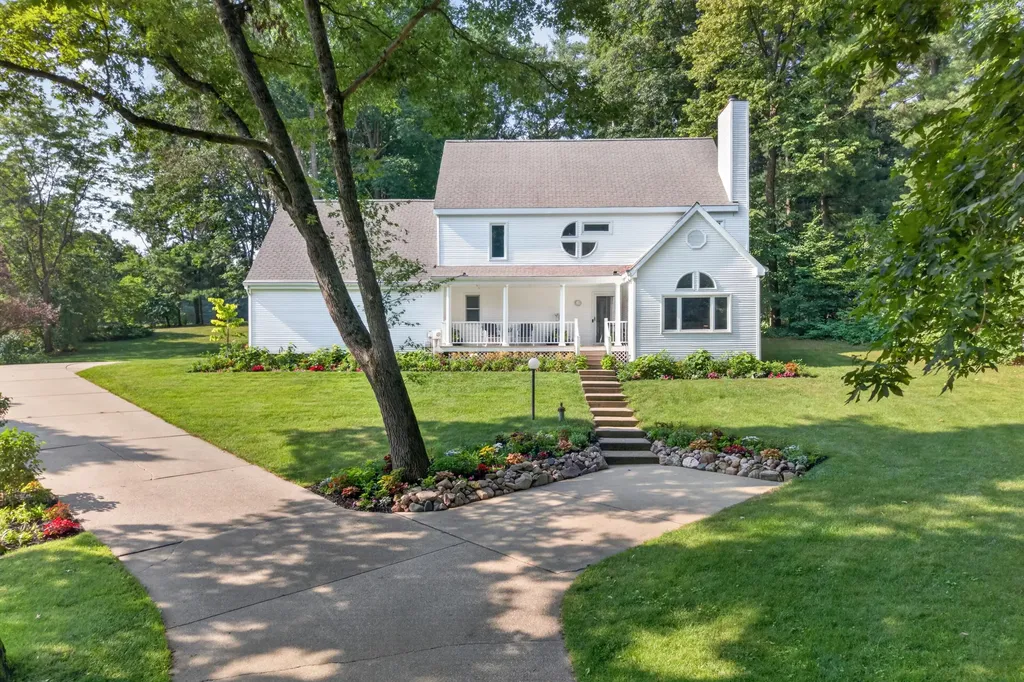19547 Golfview Drive Big Rapids Charter Township MI 49307