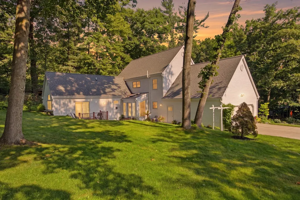 19547 Golfview Drive Big Rapids Charter Township MI 49307