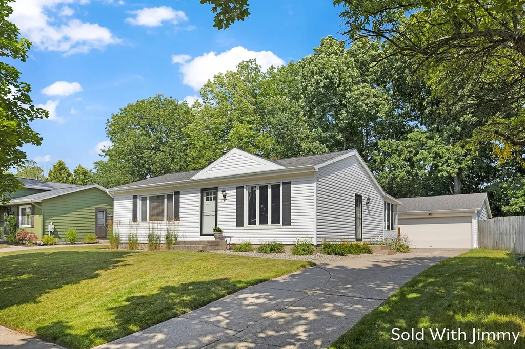 1340 Beckwith Avenue NE Grand Rapids City MI 49505