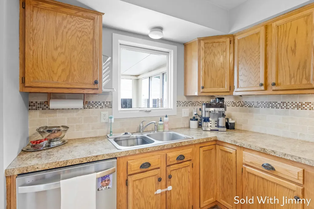 1340 Beckwith Avenue NE Grand Rapids City MI 49505