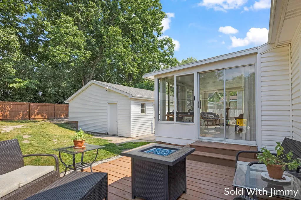 1340 Beckwith Avenue NE Grand Rapids City MI 49505