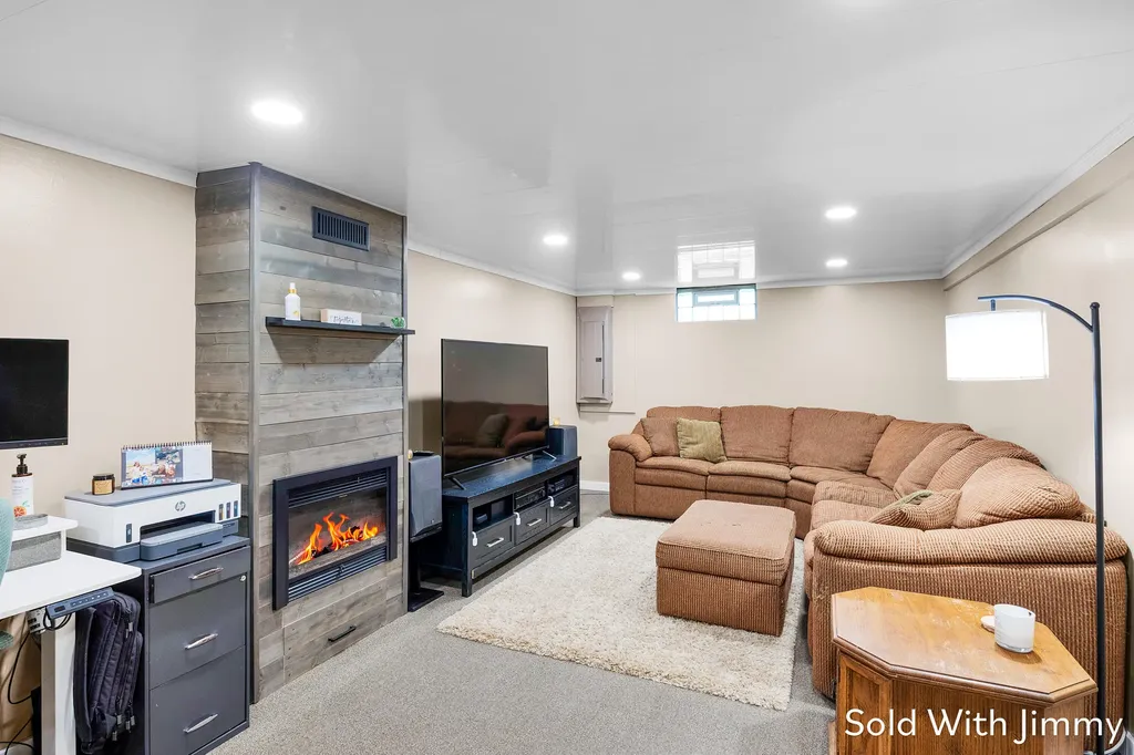 1340 Beckwith Avenue NE Grand Rapids City MI 49505