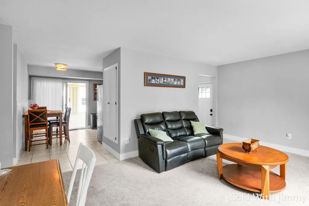 1340 Beckwith Avenue NE Grand Rapids City MI 49505