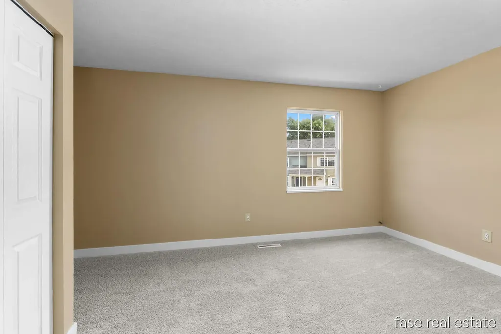 4605 Tabor Road NW Alpine Township MI 49321