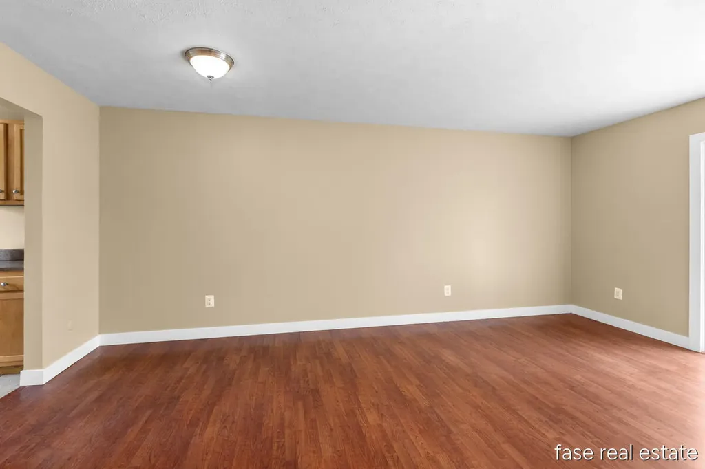 4605 Tabor Road NW Alpine Township MI 49321