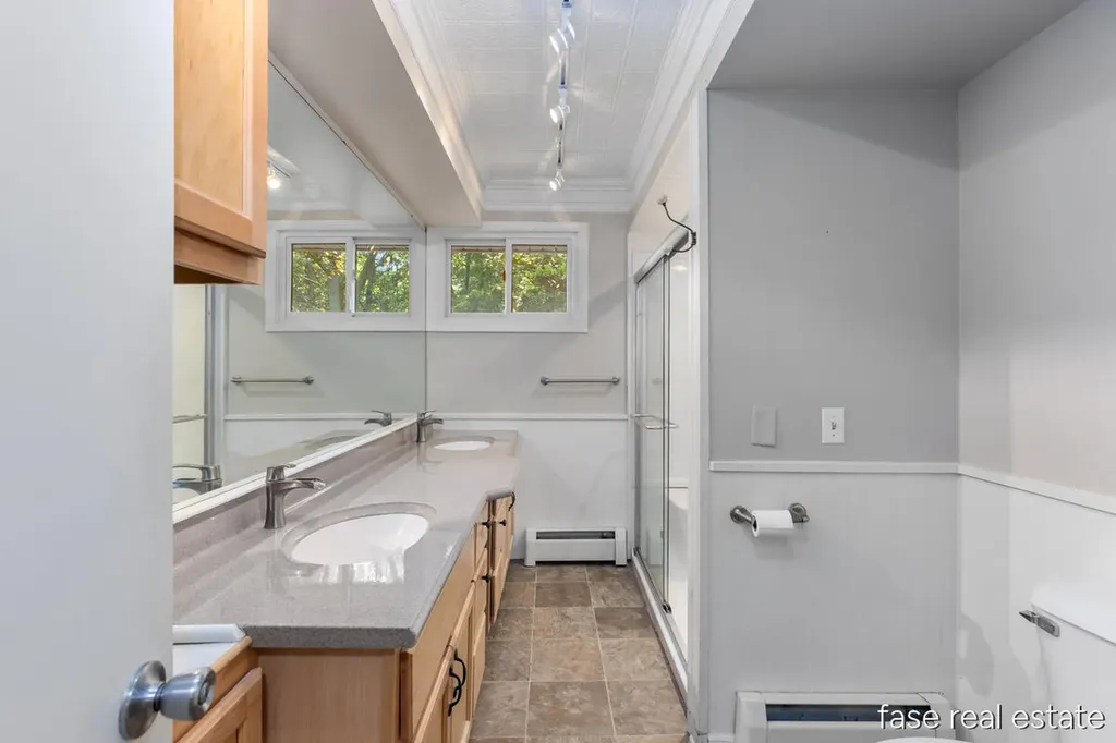 7676 Courtland Drive NE Cannon Township MI 49341