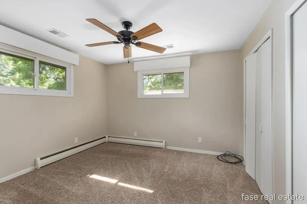 7676 Courtland Drive NE Cannon Township MI 49341
