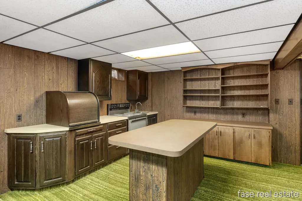7676 Courtland Drive NE Cannon Township MI 49341