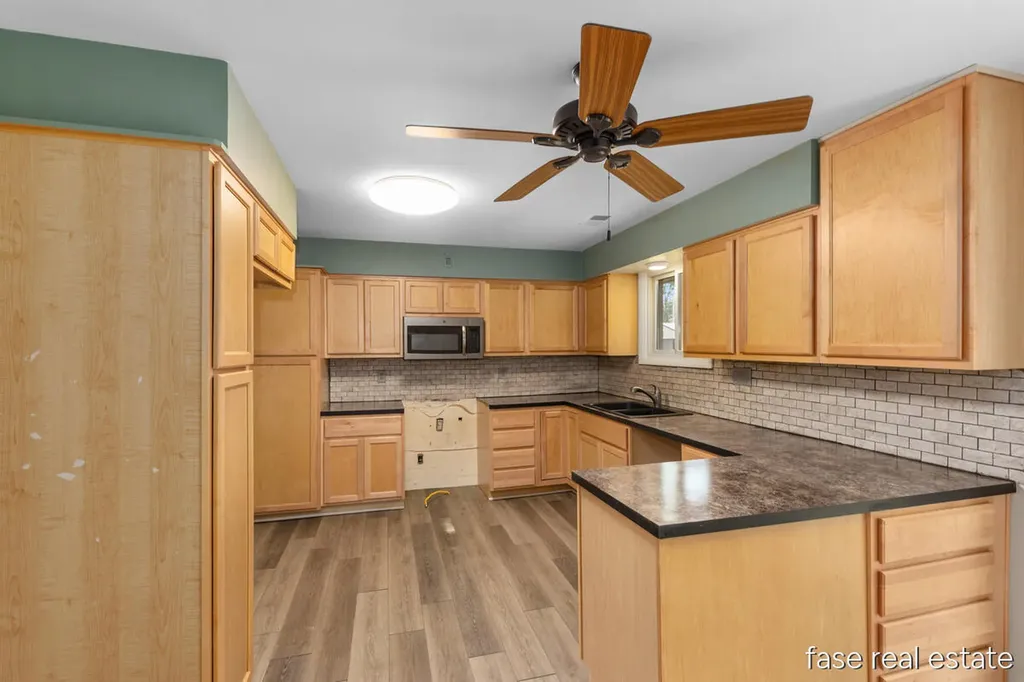 7676 Courtland Drive NE Cannon Township MI 49341