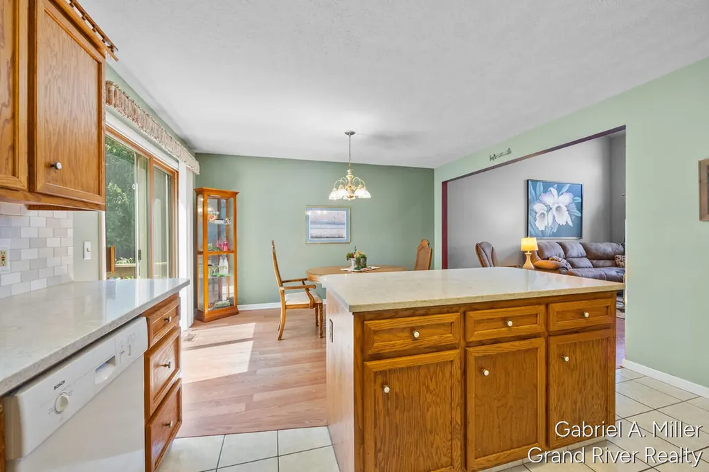 1472 Caprice Drive Georgetown Charter Township MI 49428