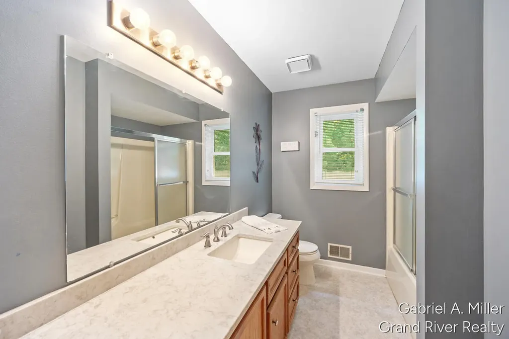 1472 Caprice Drive Georgetown Charter Township MI 49428