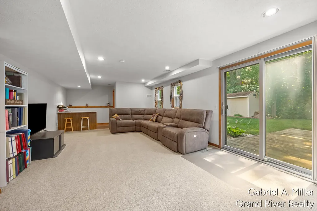 1472 Caprice Drive Georgetown Charter Township MI 49428