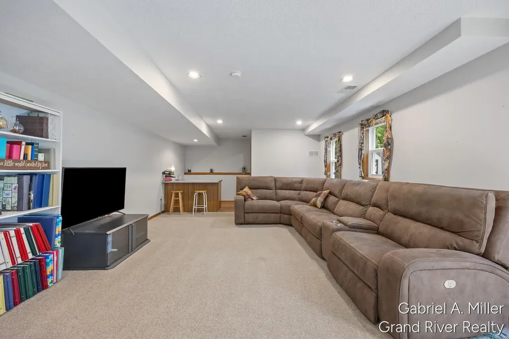 1472 Caprice Drive Georgetown Charter Township MI 49428