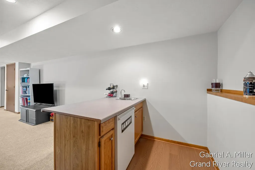 1472 Caprice Drive Georgetown Charter Township MI 49428