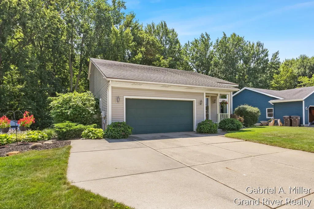 1472 Caprice Drive Georgetown Charter Township MI 49428