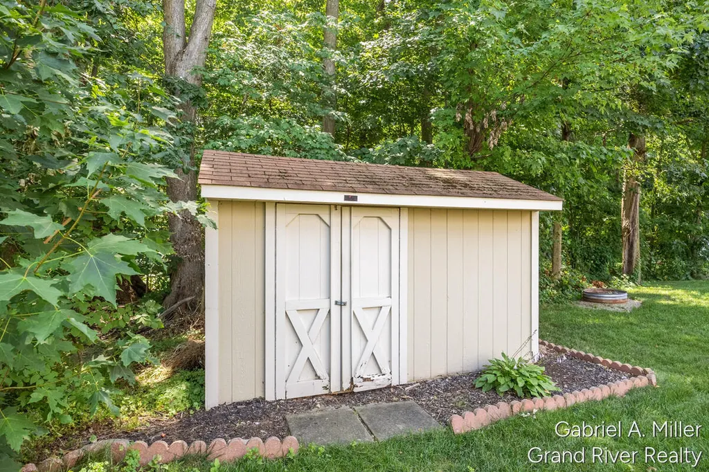 1472 Caprice Drive Georgetown Charter Township MI 49428