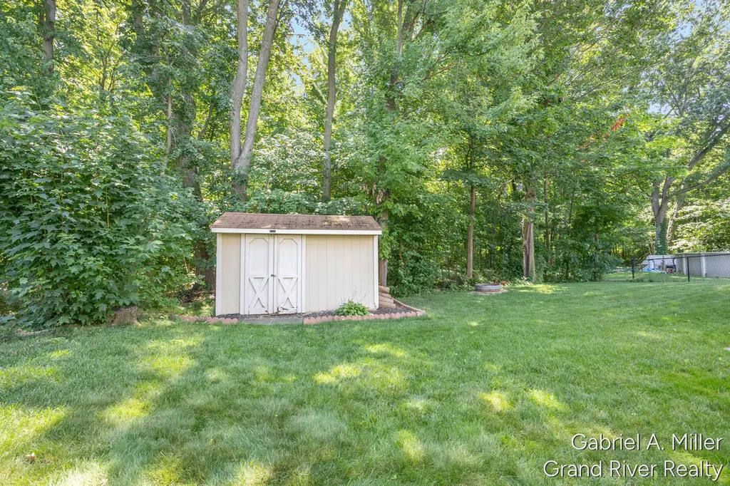 1472 Caprice Drive Georgetown Charter Township MI 49428