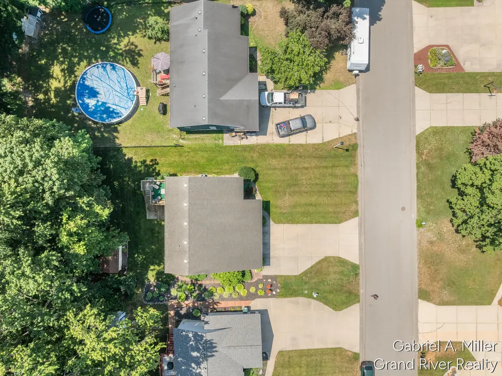 1472 Caprice Drive Georgetown Charter Township MI 49428