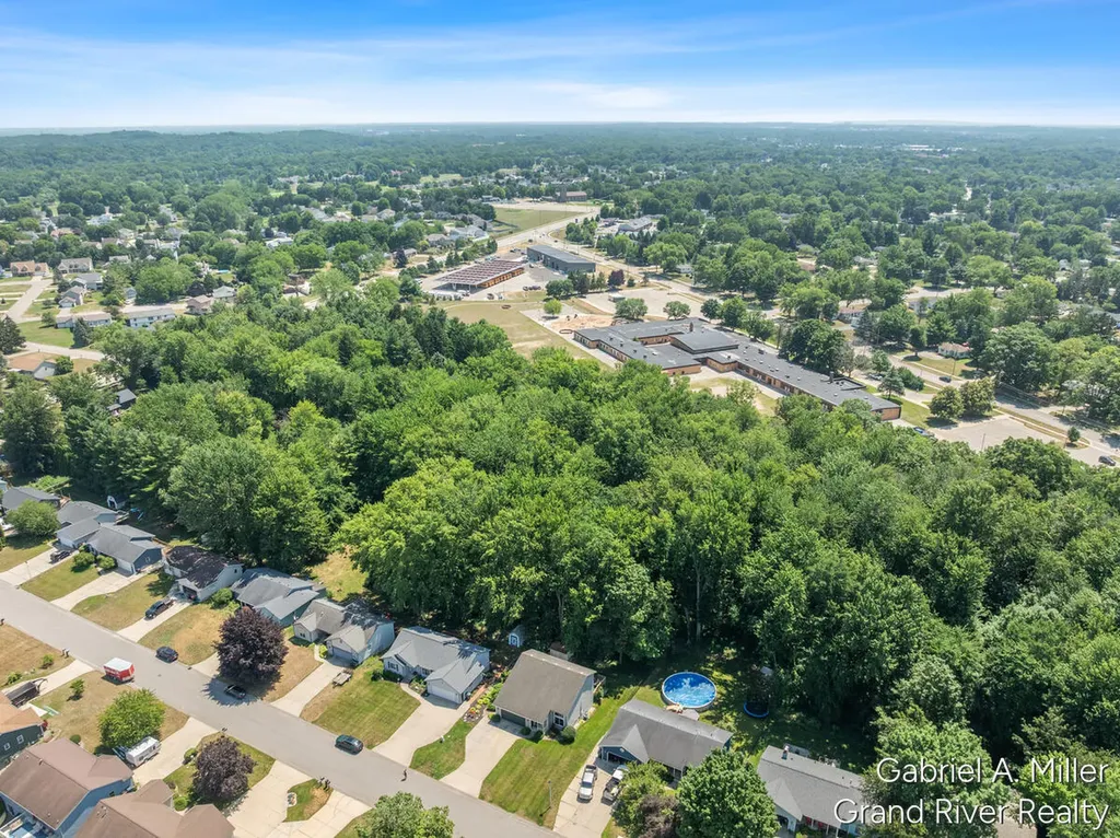 1472 Caprice Drive Georgetown Charter Township MI 49428