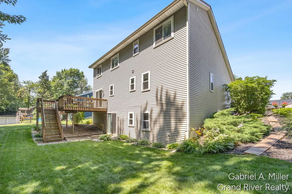 1472 Caprice Drive Georgetown Charter Township MI 49428