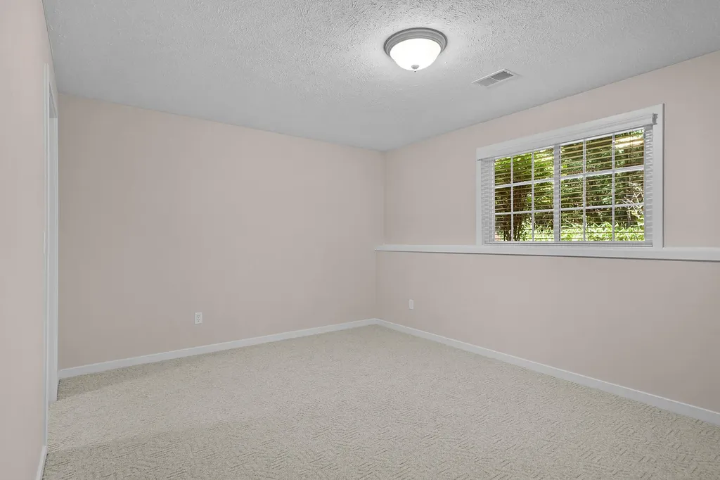 475 Timberlake Drive E Park Township MI 49424