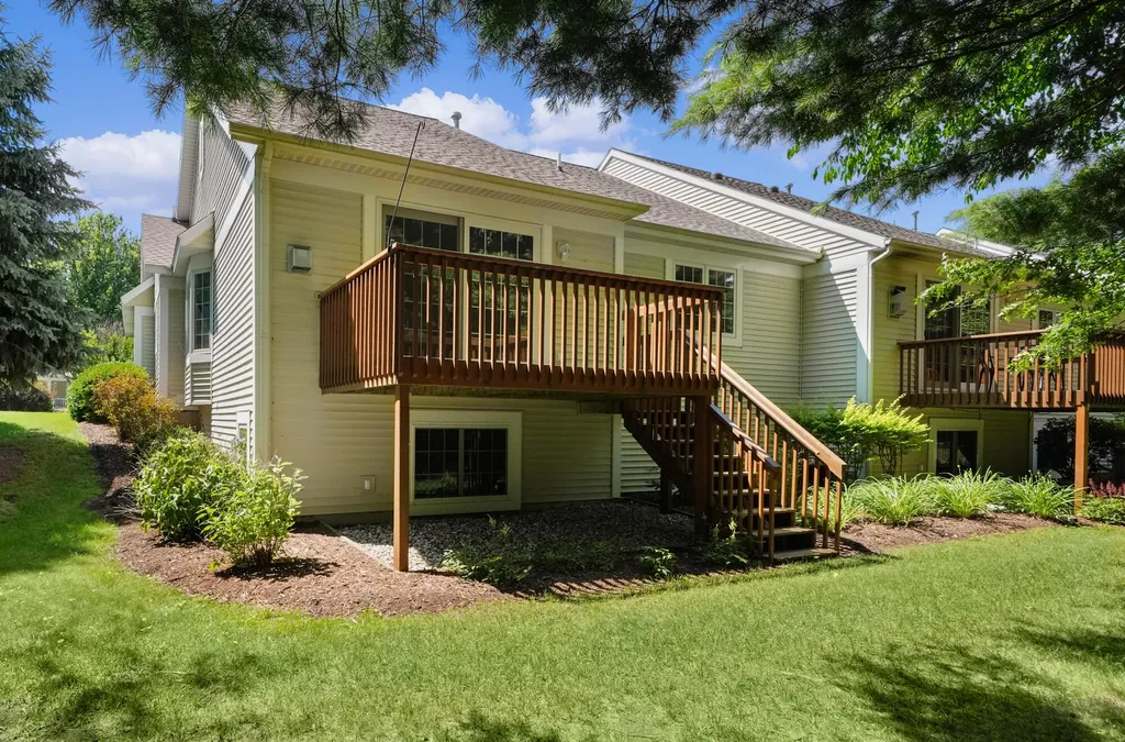 475 Timberlake Drive E Park Township MI 49424