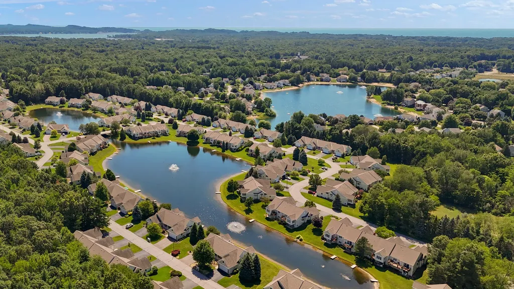 475 Timberlake Drive E Park Township MI 49424