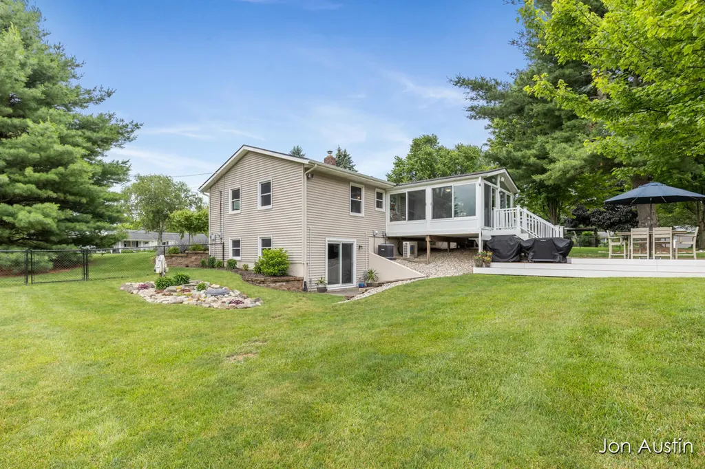 6323 Longacre Street NE Courtland Township MI 49341