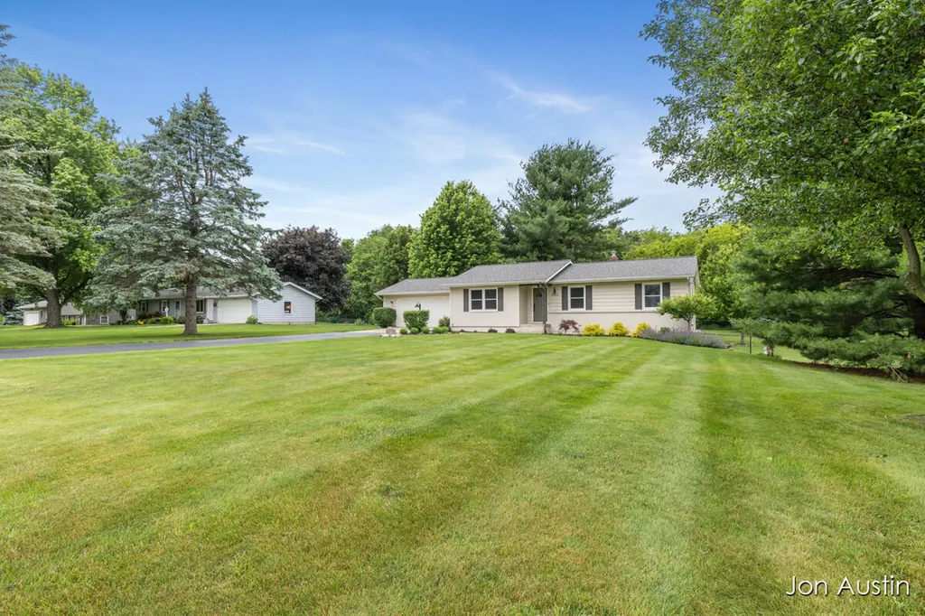 6323 Longacre Street NE Courtland Township MI 49341