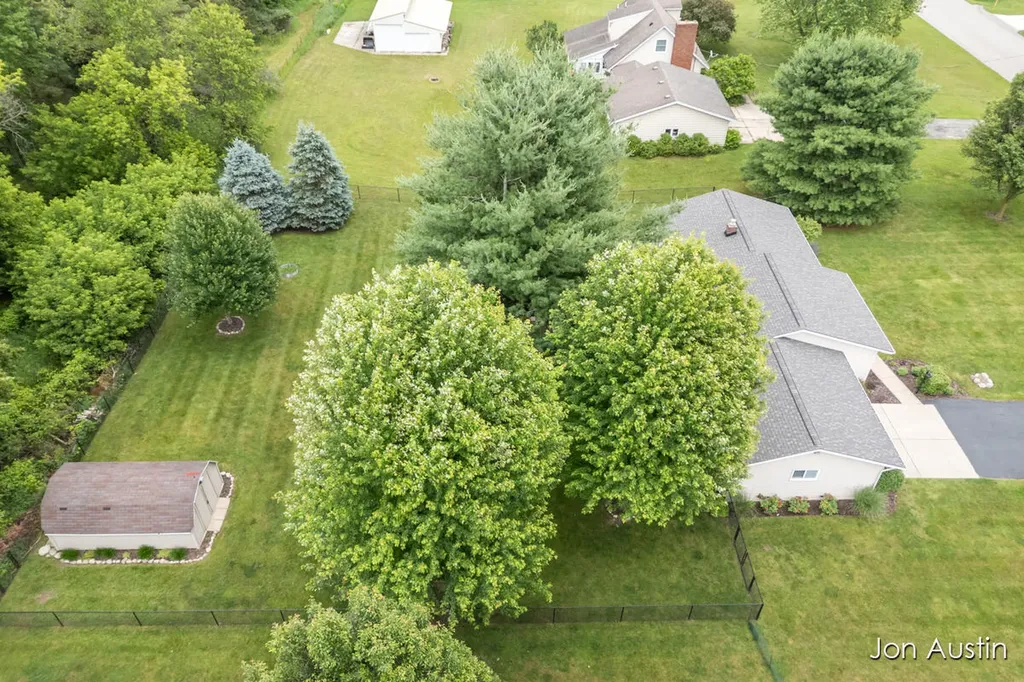 6323 Longacre Street NE Courtland Township MI 49341