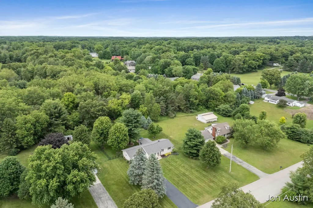 6323 Longacre Street NE Courtland Township MI 49341