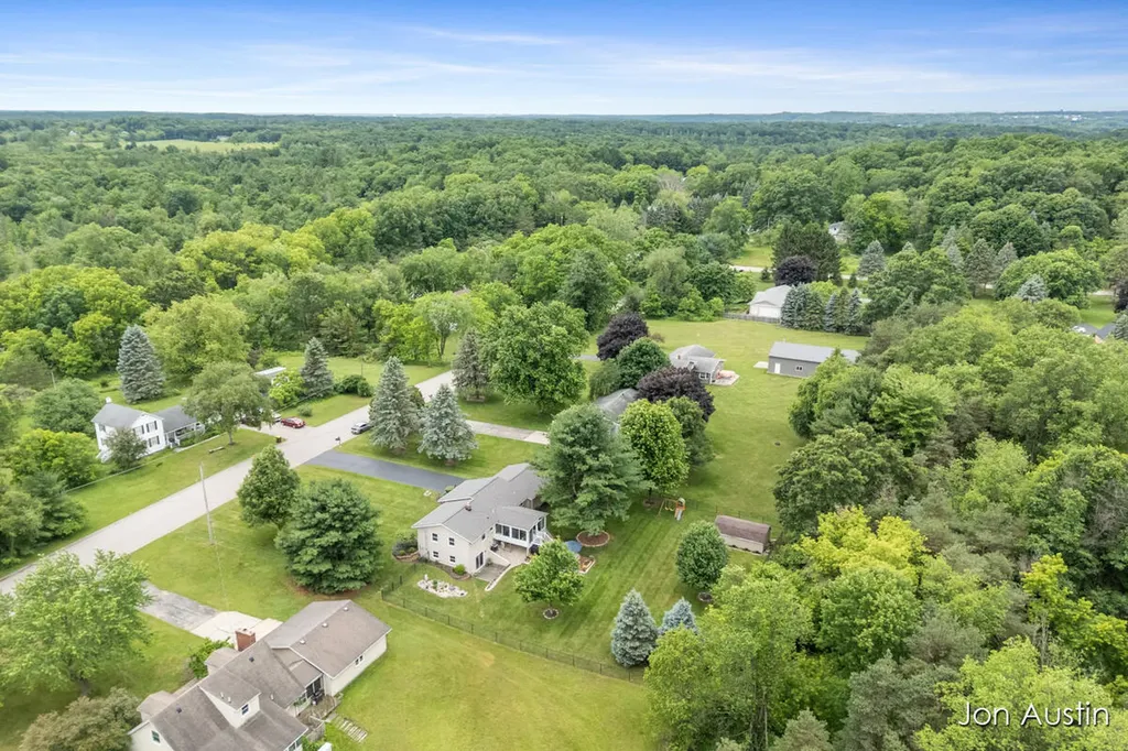 6323 Longacre Street NE Courtland Township MI 49341