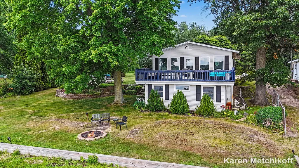 4991 Lakeview Drive Unknown City MI 49322