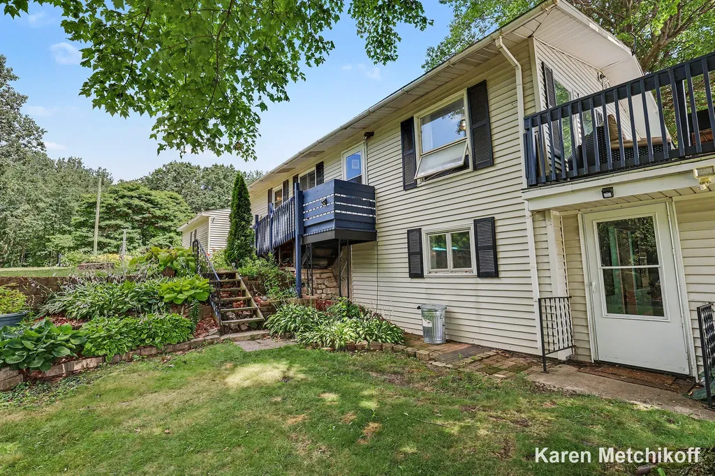 4991 Lakeview Drive Unknown City MI 49322