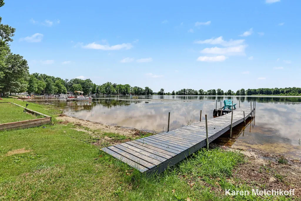 4991 Lakeview Drive Unknown City MI 49322